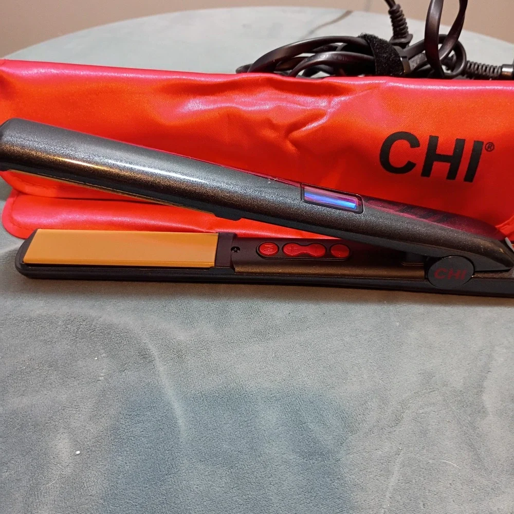 CHI G2 Ceramic and Titanium 1 inch Hair Styling Flat Iron Charcoal GF1595
